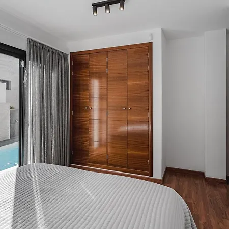 Laurel With Heated Pool Villa *
